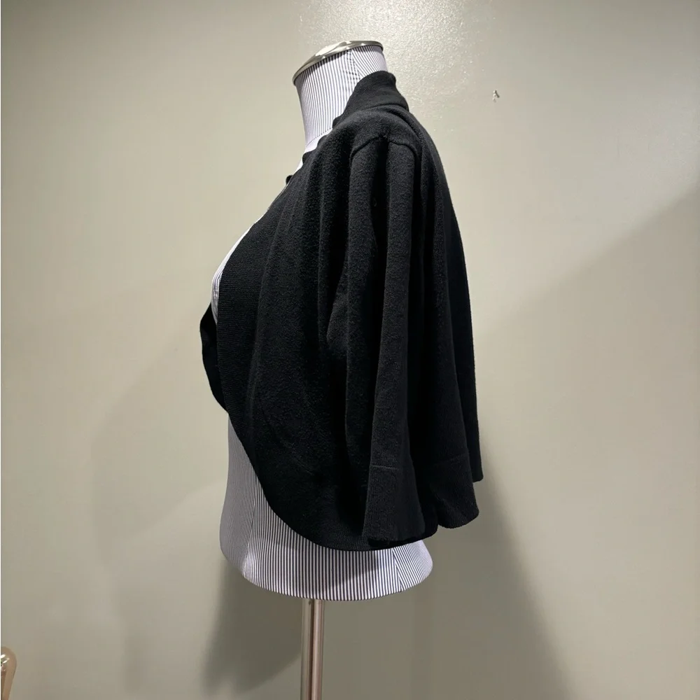 Xiliratic Ladies Black Shortsleeve Shrug.  Size Large - Picture 4 of 5